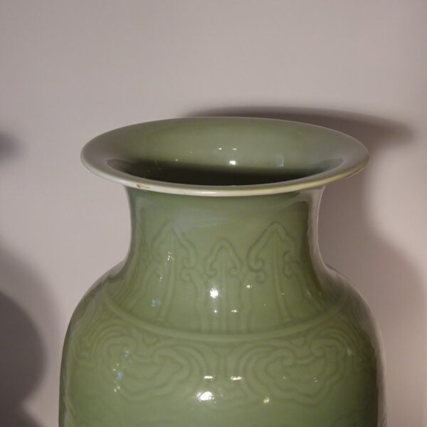 Coppia di vasi in porcellana celadon fine XIX sec.-2