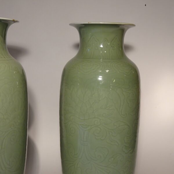 Coppia di vasi in porcellana celadon fine XIX sec.-3