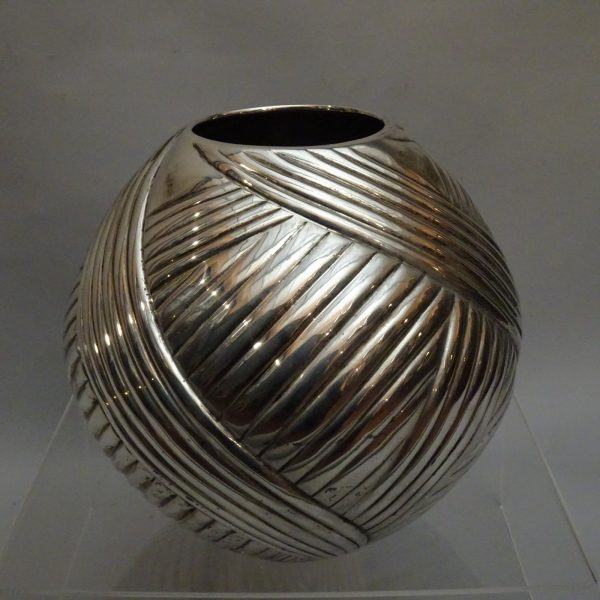 Vaso in argento XX secolo -1