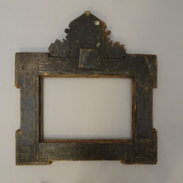Cornice a cassetta sagomata in legno policromo e argento. XVIII secolo-4