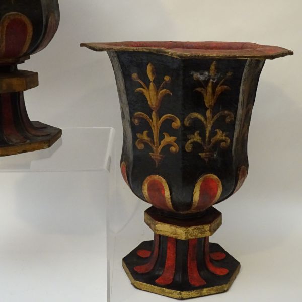 Coppia di vasi neoclassici in cartapesta inizio XIX secolo-2