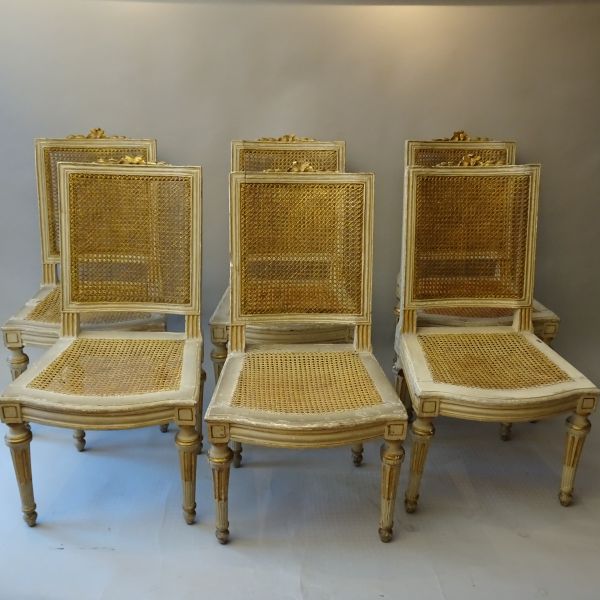 6 sedie Luigi XVI in legno laccato e dorato fine XVIII secolo