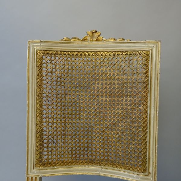 Sei sedie Luigi XVI in legno laccato e dorato fine XVIII secolo-3