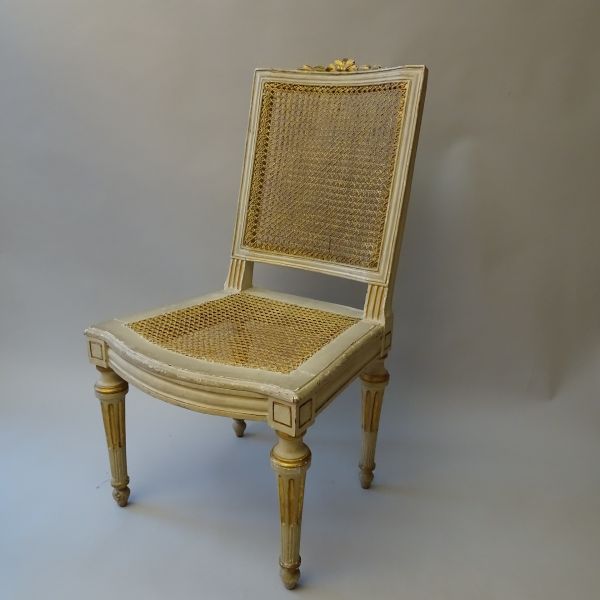 Sei sedie Luigi XVI in legno laccato e dorato fine XVIII secolo-5