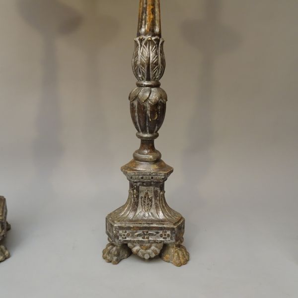 Coppia di torcere in legno argentato XVIII secolo-3