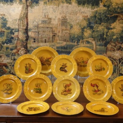 Piatti in cartapesta e arte povera fine XVIII secolo